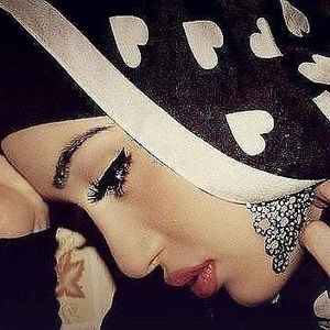 Meet your Posher, Mumtoz